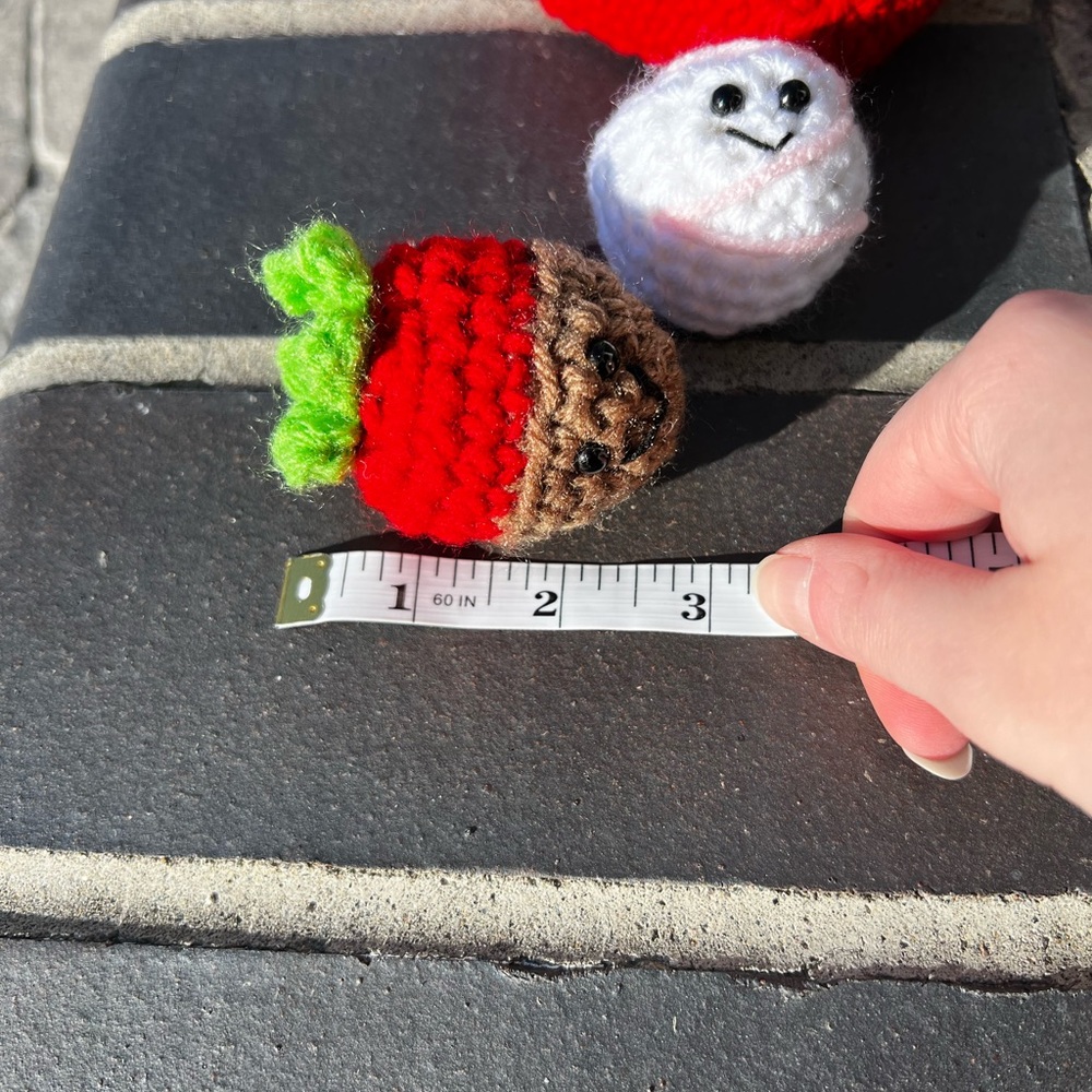 Hand Crocheted Valentines Heart Box of Chocolates - Picture 15 of 17